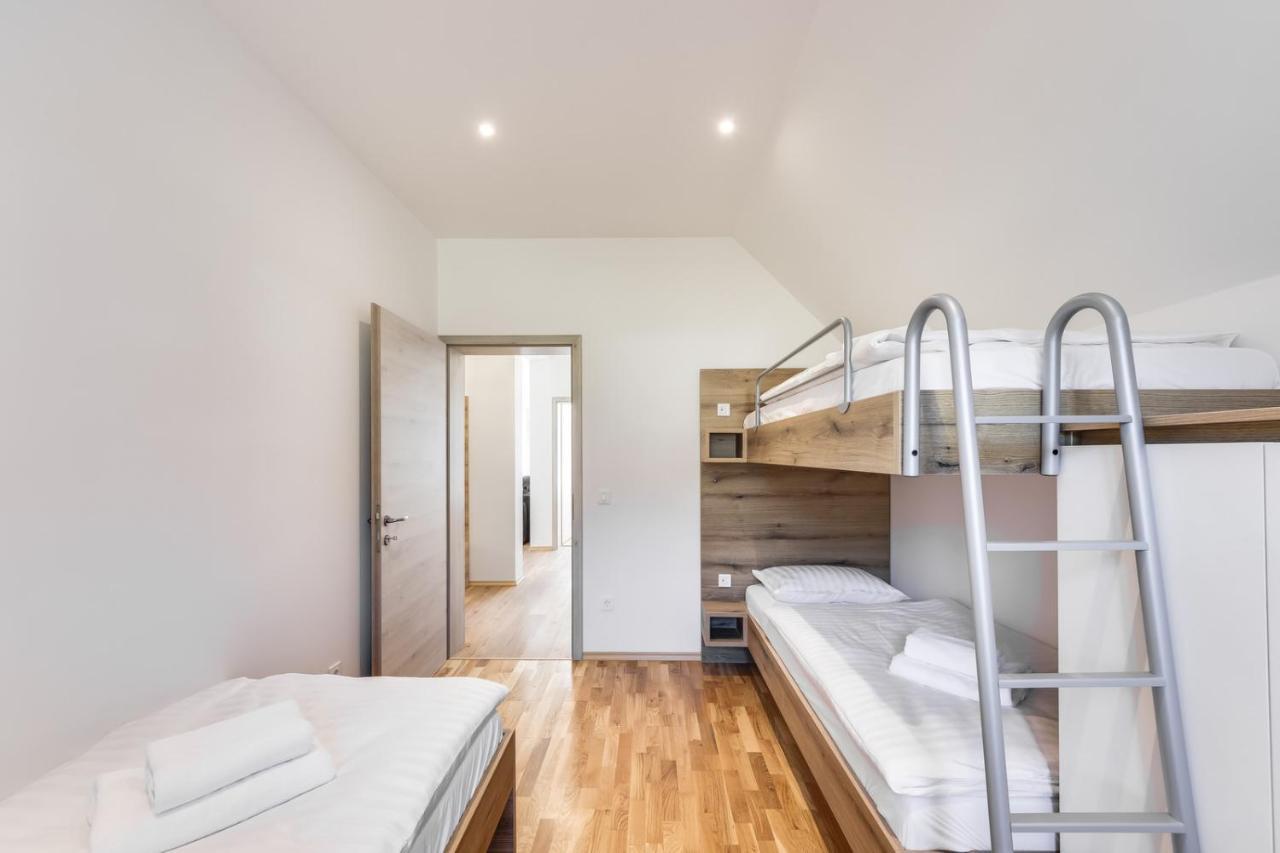 Chic Apartments With Balcony And Spa In Mojstrana Zewnętrze zdjęcie