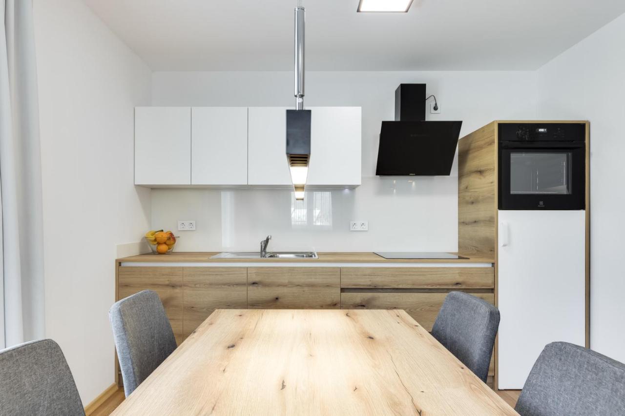 Chic Apartments With Balcony And Spa In Mojstrana Zewnętrze zdjęcie